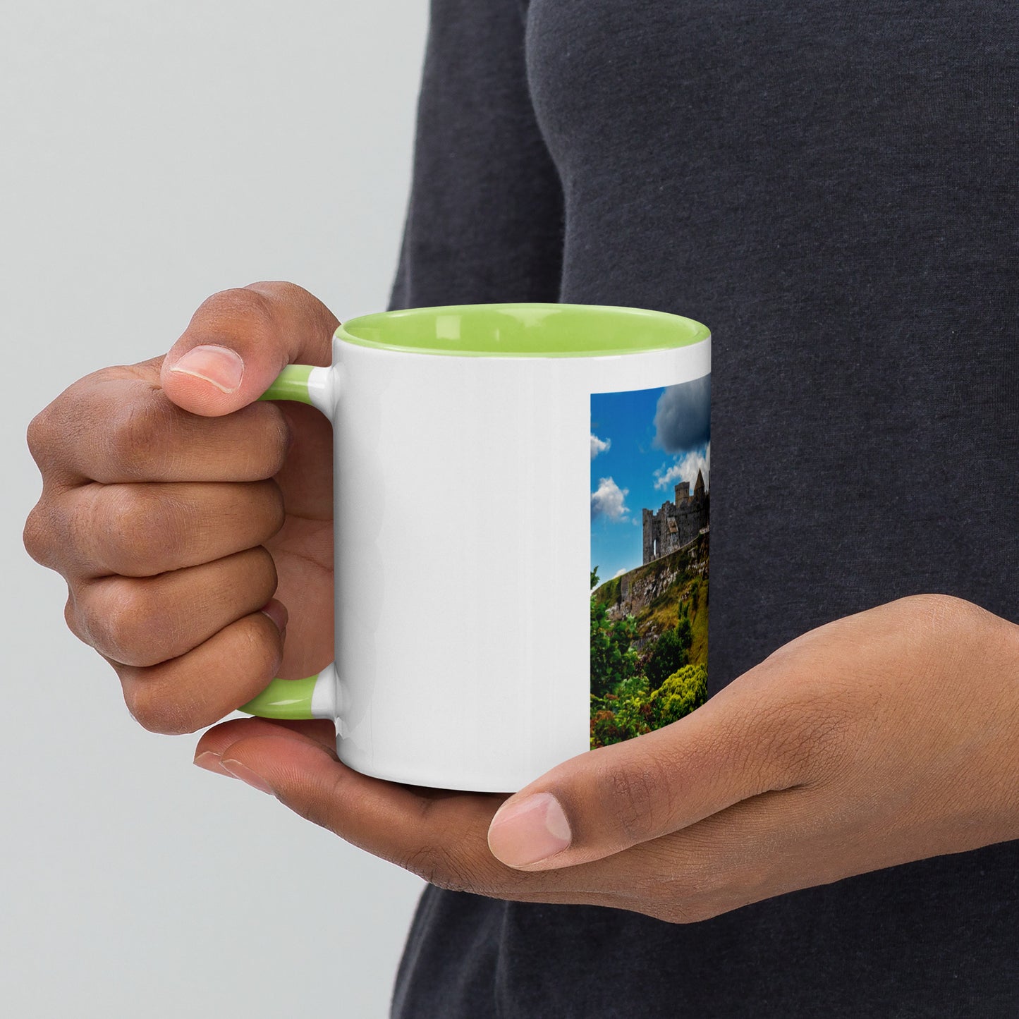 Taza con estampado de Rock of Cashel y color en el interior